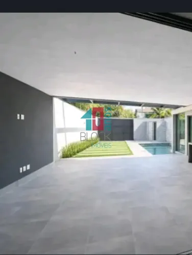 Barra da Tijuca | Casa de Condomínio 5 quartos, sendo 2 suites