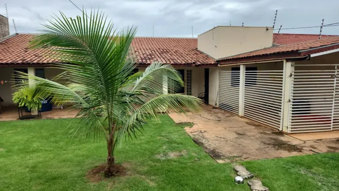 Térrea para venda com 160 metros quadrados com 5 quartos em Centro - Tangará da Serra - MT