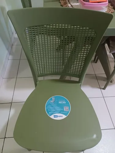 Mesa com Quatro cadeiras Fort Plástico