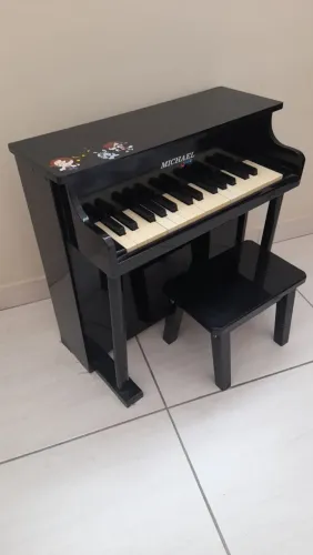 Vendo Piano Infantil Michael Club Madeira