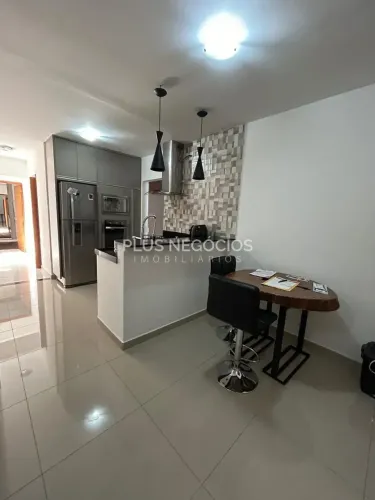 Casa com 128,62m² de contrução e excelente padrão de acabamento à venda em Jardim Piazza D