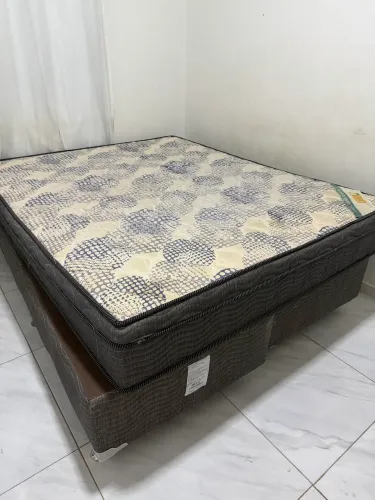 Cama QUEEN