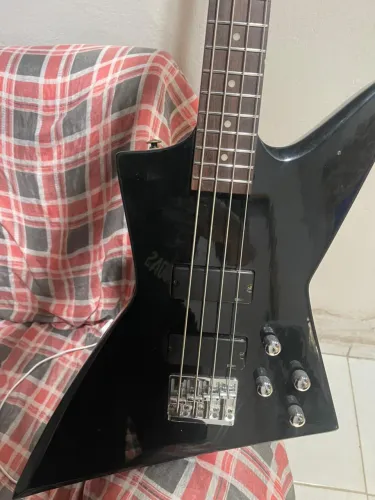 Contrabaixo ESP LTD EX-104 Explorer Bass + Case Rígido