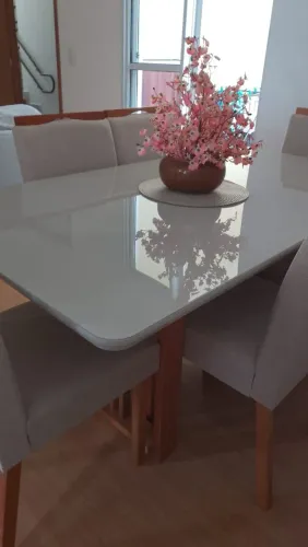 Mesa de vidro nova - Premium