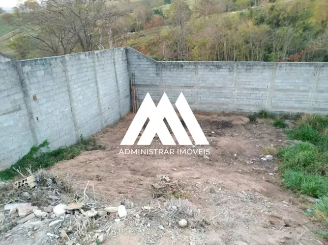 Vendo lote em Itaúna com ótima localização!