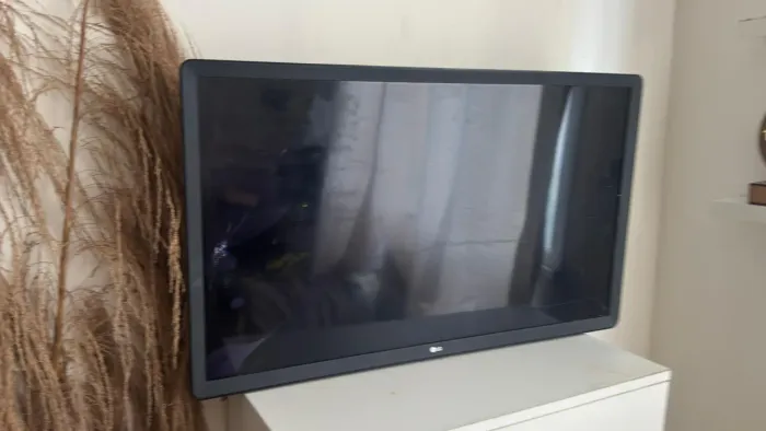 Vendo 2 tvs com problema na tela