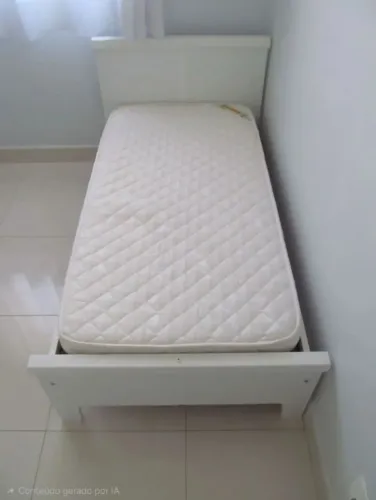 Cama infantil com colchão