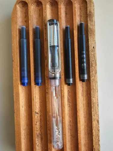 caneta Lamy + 10 Jinhao + 3 tintas e + cartuchos Lamy