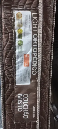 Colchão ortopédico ORTOBOM em excelente estado.