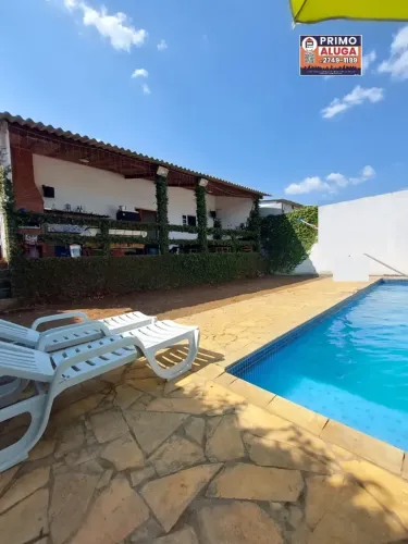 Ótima Residência com 03 dormitórios, 04 vagas de garagem, com Piscina, Lazer completo