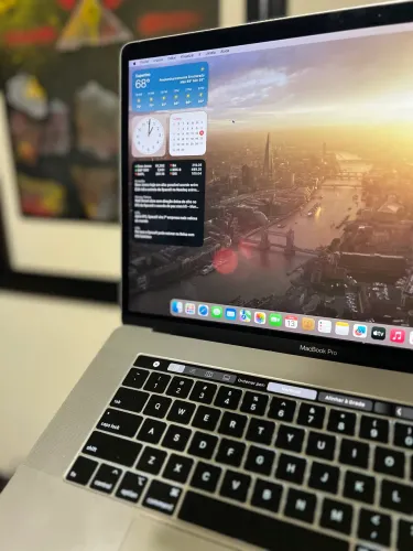 Apple MacBook Pro 2018 Intel i7 /16GB /128SSD touchbar - impecável