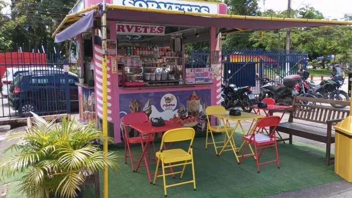 Vendo linda banca de sorvete e Açai 
