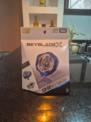 Beyblade X Glory Valkyrie LF UX-00 EDIÇÃO LIMITADA B4