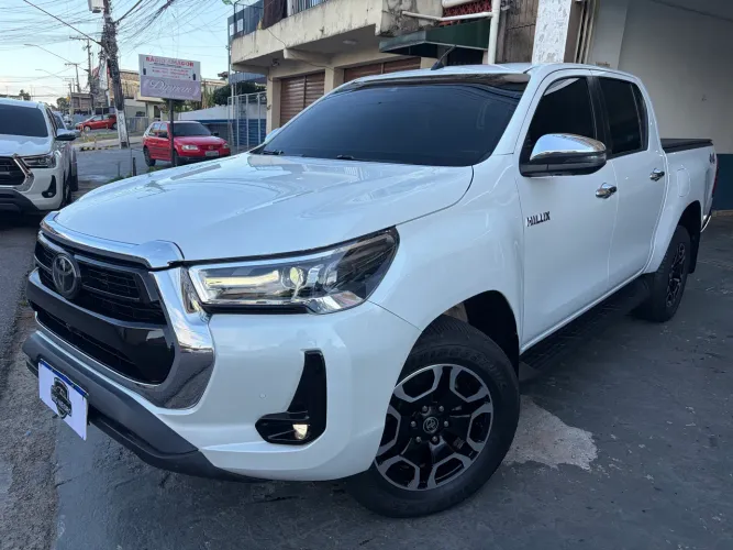 Toyota Hilux CD SRX 4X4 2.8 TDI 16V Diesel Aut. 2023