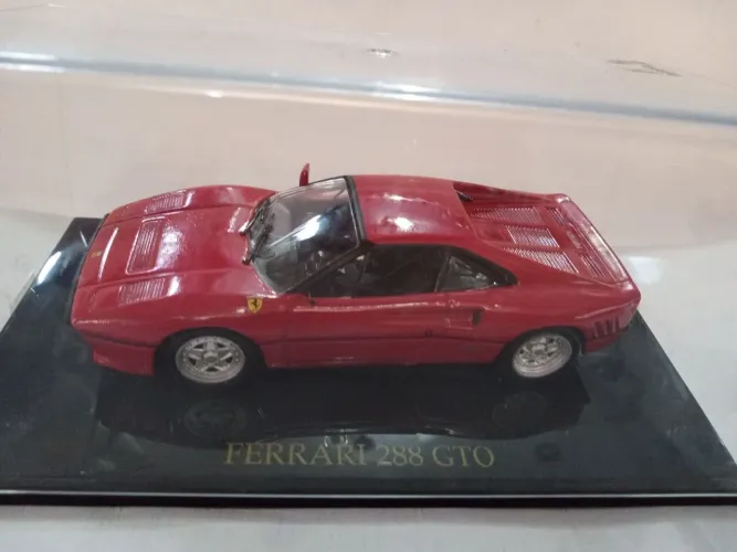 Miniatura Ferrari 288 gto