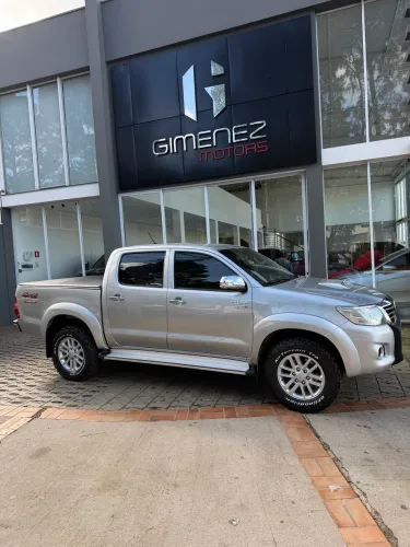 Toyota Hilux CD SRV D4-d 4X4 3.0 TDI Diesel AUT 2015
