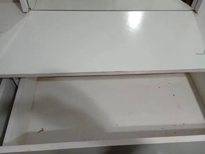 Vendo penteadeira bancada para barbearia / salão de cabeleireiro, em bom estado   