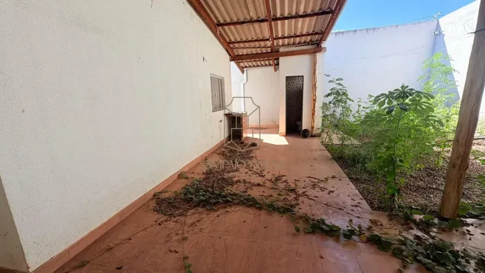 CASA À VENDA Condomínio Morada do Faval