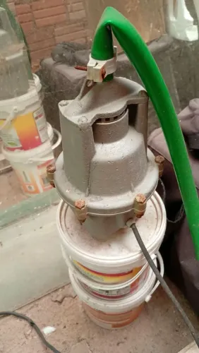 Bomba de poço recondicionada