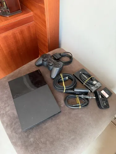 Vendo PlayStation 2 em perfeito estado
