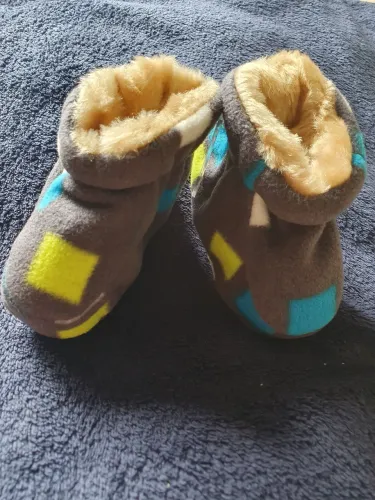 Sapatinho peluciado bebê 