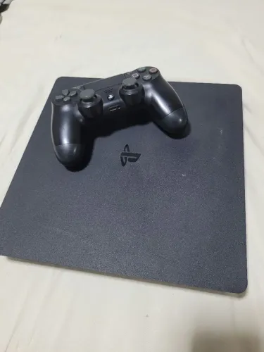 Playstation 4 + Controle DualShock