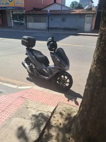 V/T pcx 2020 super conservada (bicicleta Elétrica)