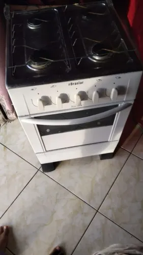 Vende-se fogão funcionando perfeitamente valor 380