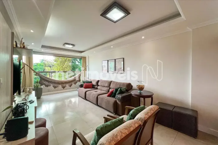 Excelente apartamento de 4 quartos no Itapoã, em prédio com elevador e lazer completo!