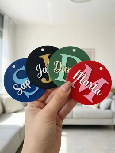Etiqueta de nome personalizado e chaveiro