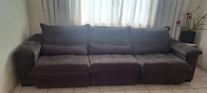 Sofá retrátil e reclinável