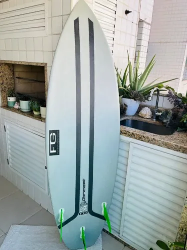Prancha de Surf 5'8" + Kit Completo