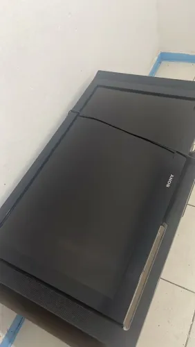 Vendo uma televisão de 32 polegadas
