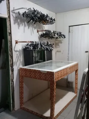 Balcão pra loja com 4 gavetas