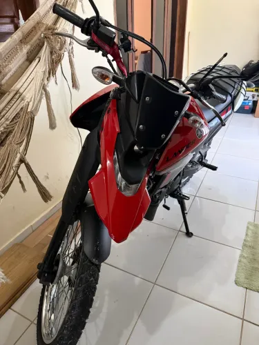 Lander XTZ 250 2025