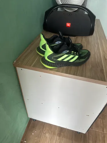 Tênis adidas
