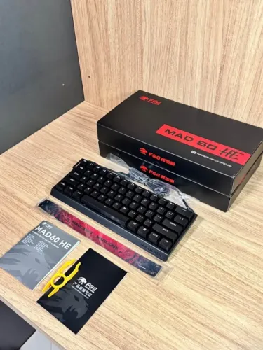 Teclado Gamer MADLION 60 HE Magnético Hall Effect Rapid Trigger