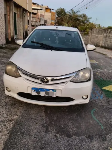 Toyota Etios XLS Sedan 1.5 Flex 16V 4P Mec. 2016