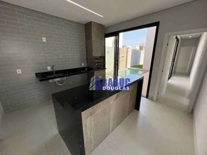 Vende-se Linda casa térrea com um Projeto Arquitetônico inteligente e interativo no Condom