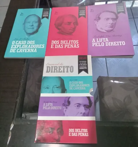 Livros Essencial do Direito, 3 volumes com box! 8