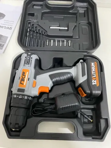 Furadeira e Parafusadeira à Bateria 12V com Maleta  + 13 Acessórios FP12X  - NKF