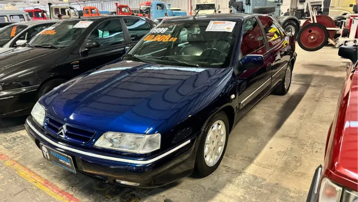 Xantia GLX Exclusive ano 2000 tudo impecável . Completo