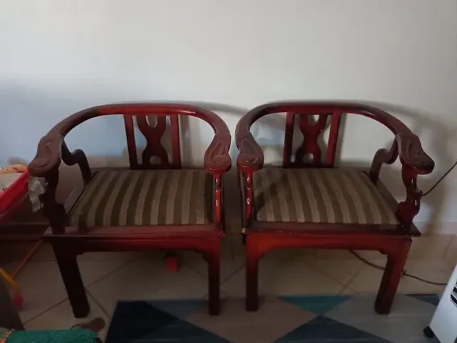 Cadeiras de madeira