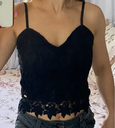 Cropped de renda