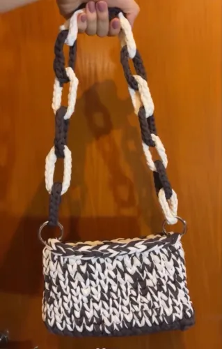 Bolsa de Crochê - fio de malha