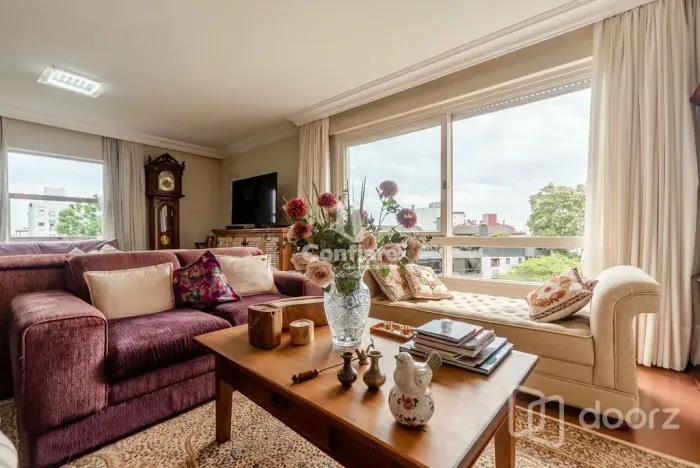 Imóvel na Encantado com 4 dormitórios e 201.6m²
