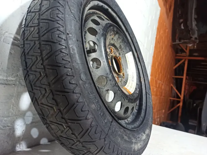 Estepe Fino Continental Ford Focus 14 A 18 128/80 R16 5x108 Preta