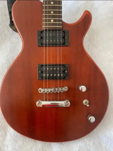 Guitarra DEAN EVO + hard bag da fender