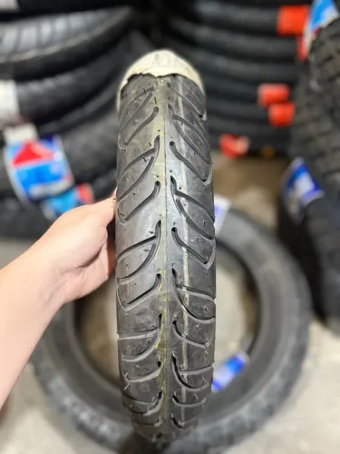 Pneu Traseiro MAGGION 100/90R14 sem câmara de ar 