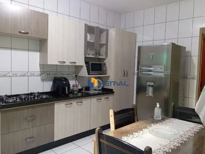Casa com 2 quartos à venda, 99 m² por R$ 349.000 - Jardim Everest - Maringá/PR